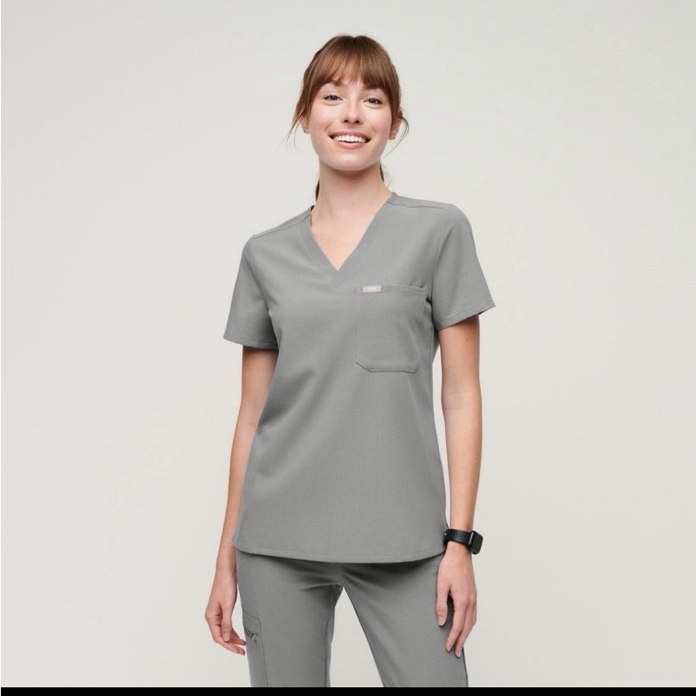 Figs scrub Space Grey top & jogger a set
